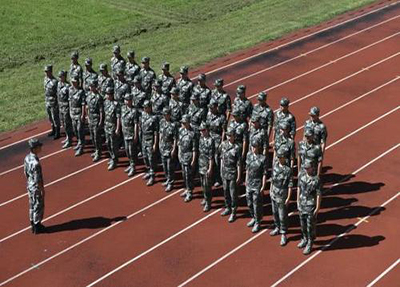 雅安職業技術學院新生軍訓總結表彰大會
